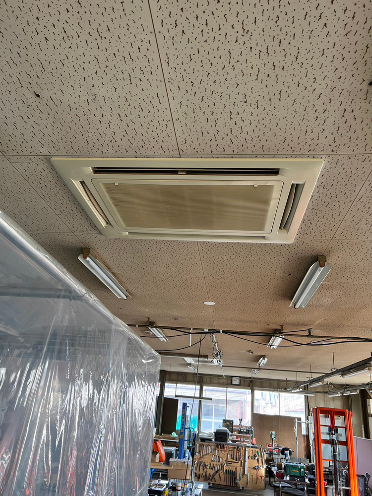 郡山リフォーム工場のエアコン交換ビフォー