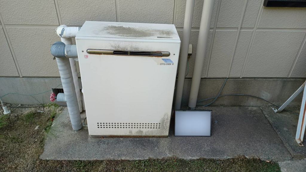 郡山リフォーム給湯器ビフォー写真